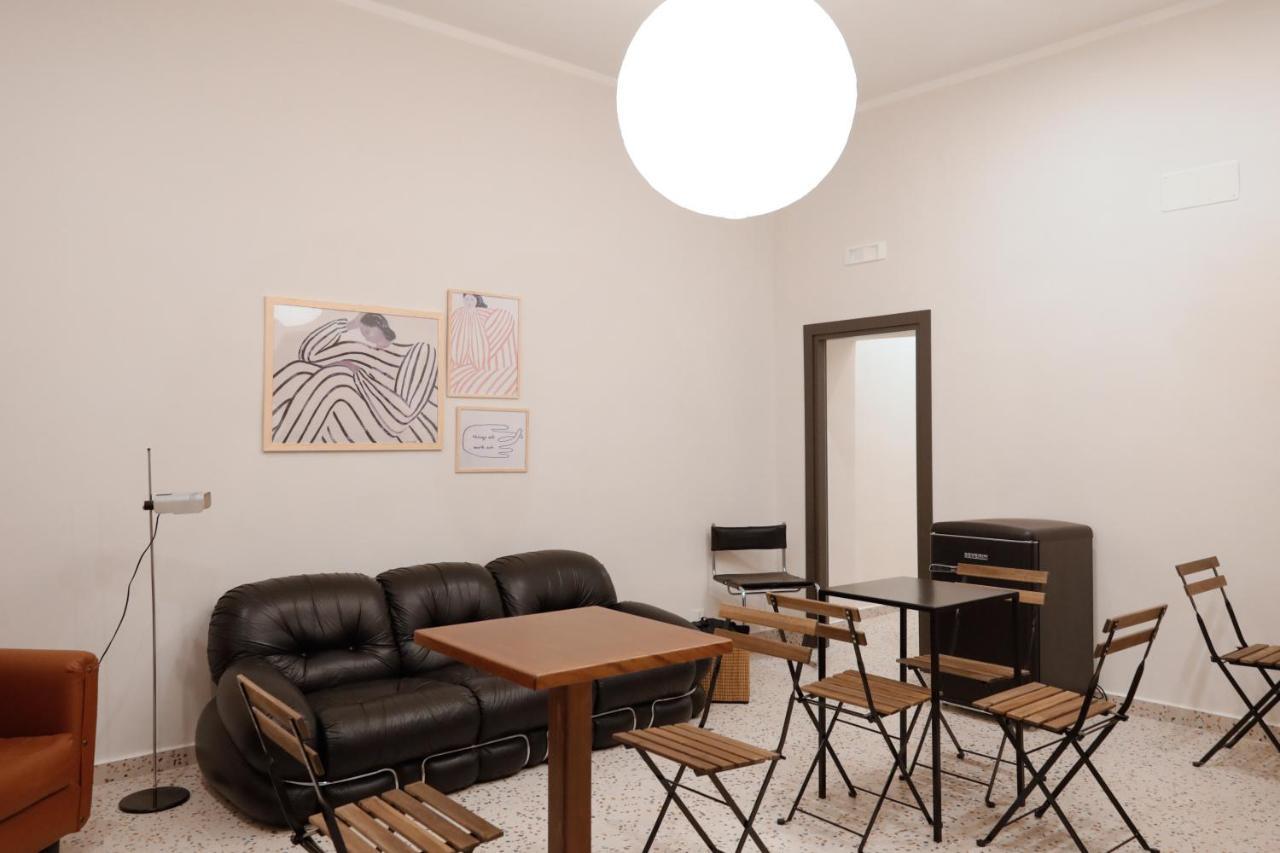 Retrophilia Home Наполи Екстериор снимка